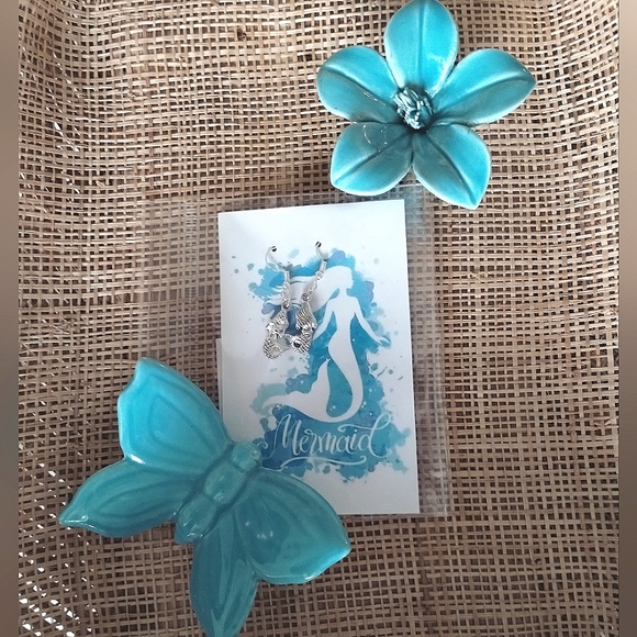 New in package Mermaid Earrings - Picture 1 of 5